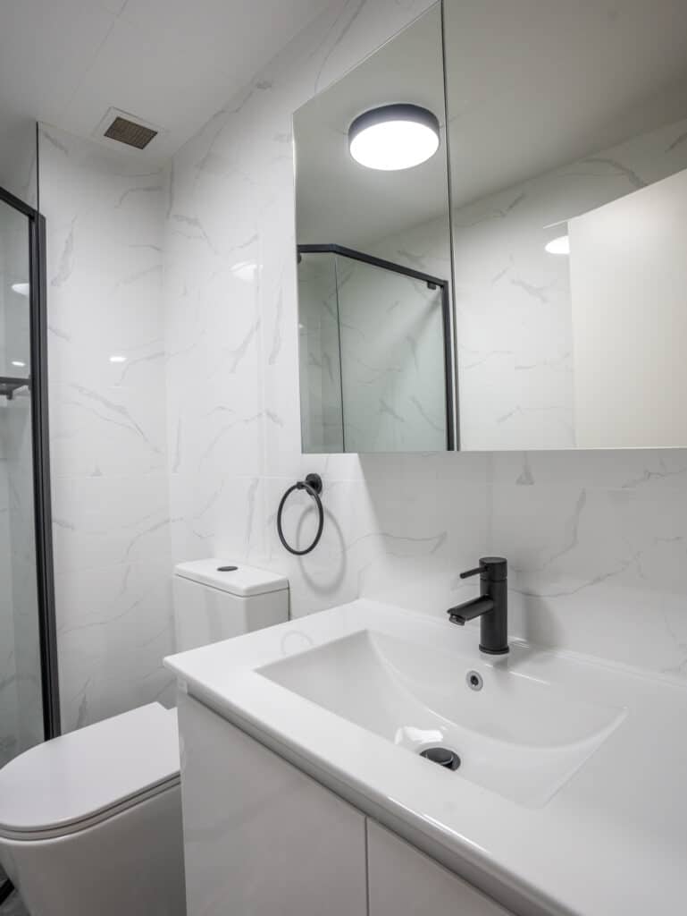 The Safety Risks in Small Bathroom Renovation Ideas for Elderly and Mobility-Challenged Residents