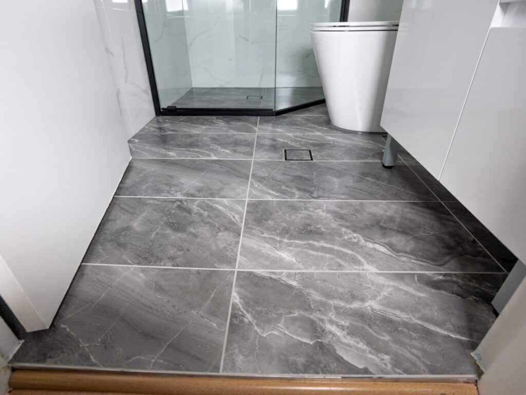 How Antons Renovation Handles Bathroom Sealing and Regrouting